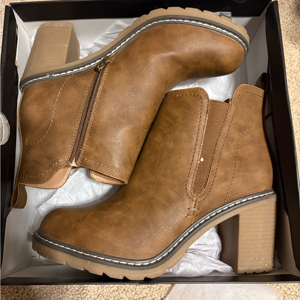 Corkel boots size 9